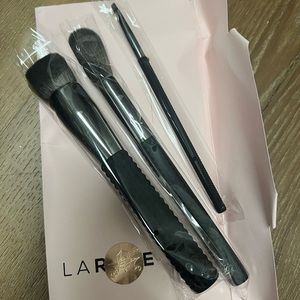 LARUCE BEAUTY On-the-Go 3 Piece Makeup Brush Set